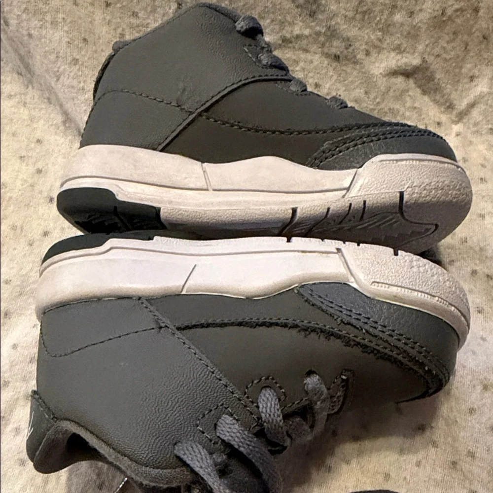 Jordan Flight Origin 3 size 4C toddler